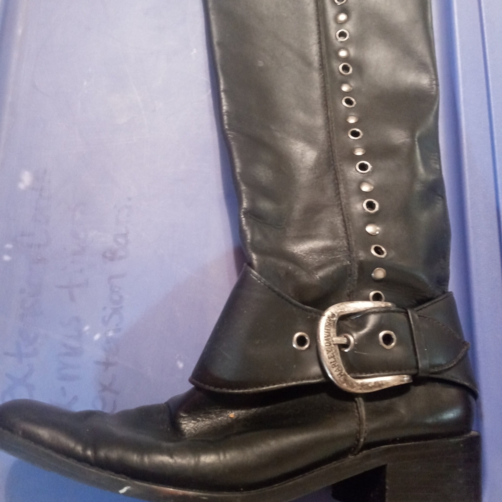 Women's boots
